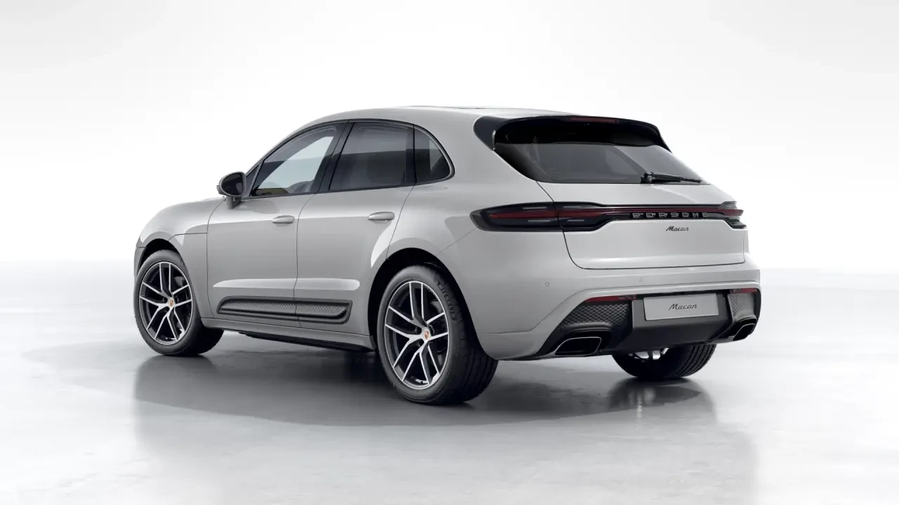 2026 Porsche Macan - Image 24 of 30