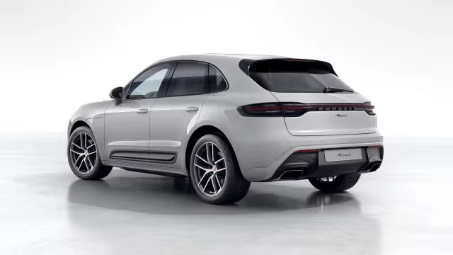 2026 Porsche Macan - Image 18 of 30