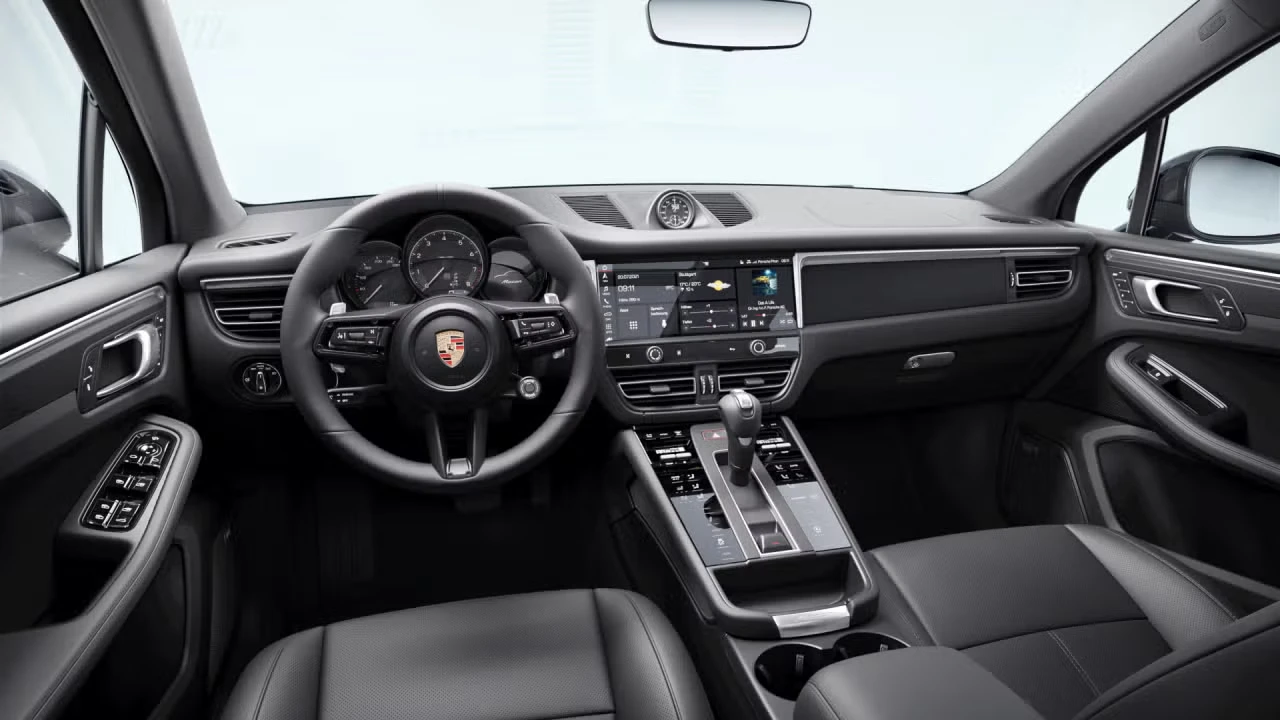 2026 Porsche Macan - Image 28 of 30