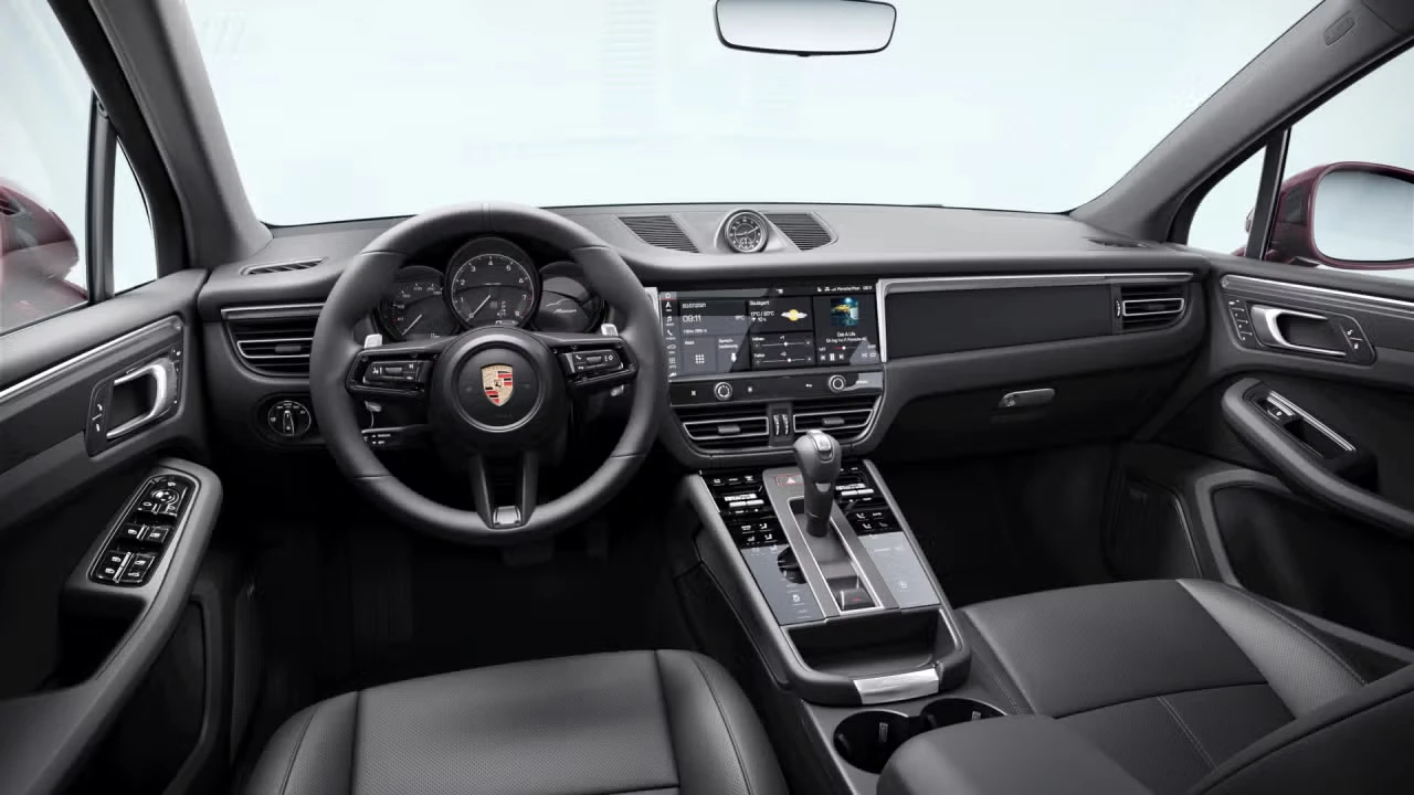 2026 Porsche Macan - Image 28 of 30