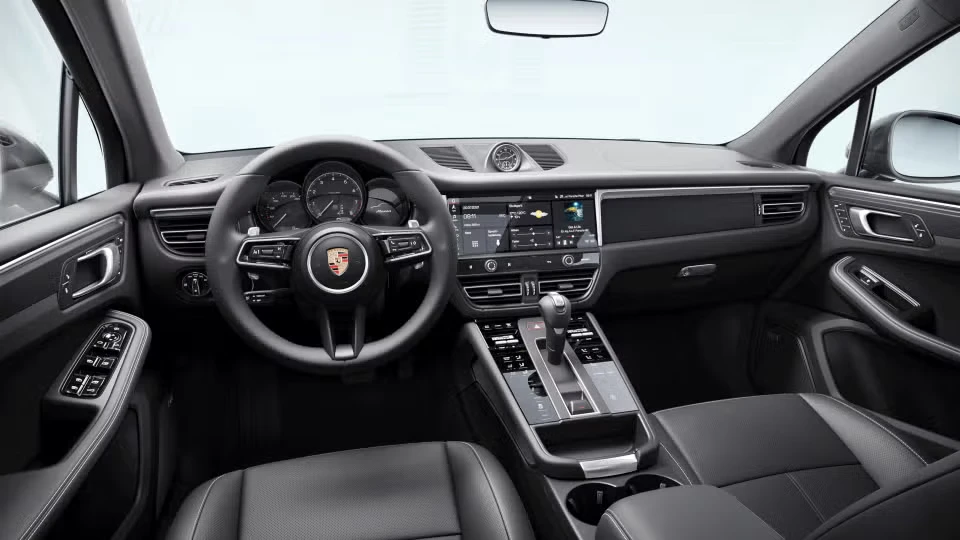 2026 Porsche Macan - Image 27 of 30