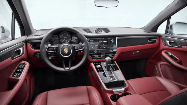 2026 Porsche Macan - Image 26 of 30