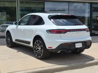 2026 Porsche Macan Electric - Image 21 of 31