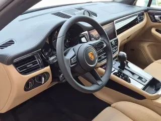 2026 Porsche Macan Electric - Image 29 of 31