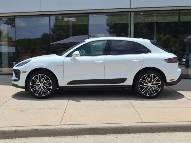 2026 Porsche Macan Electric - Image 10 of 31