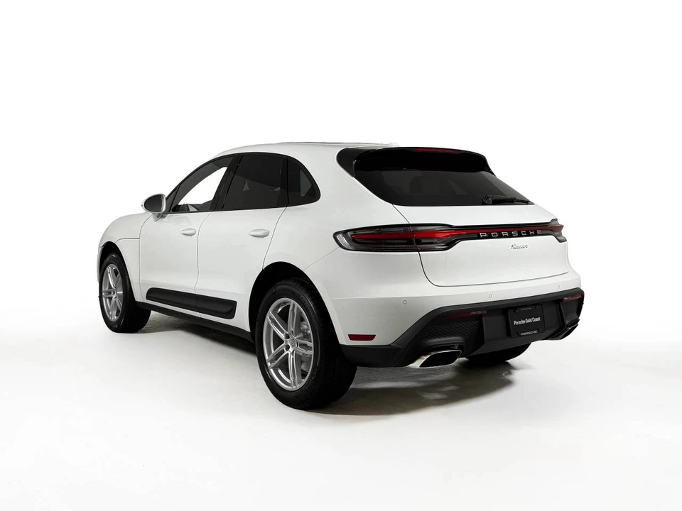 2026 Porsche Macan Electric - Image 3 of 5