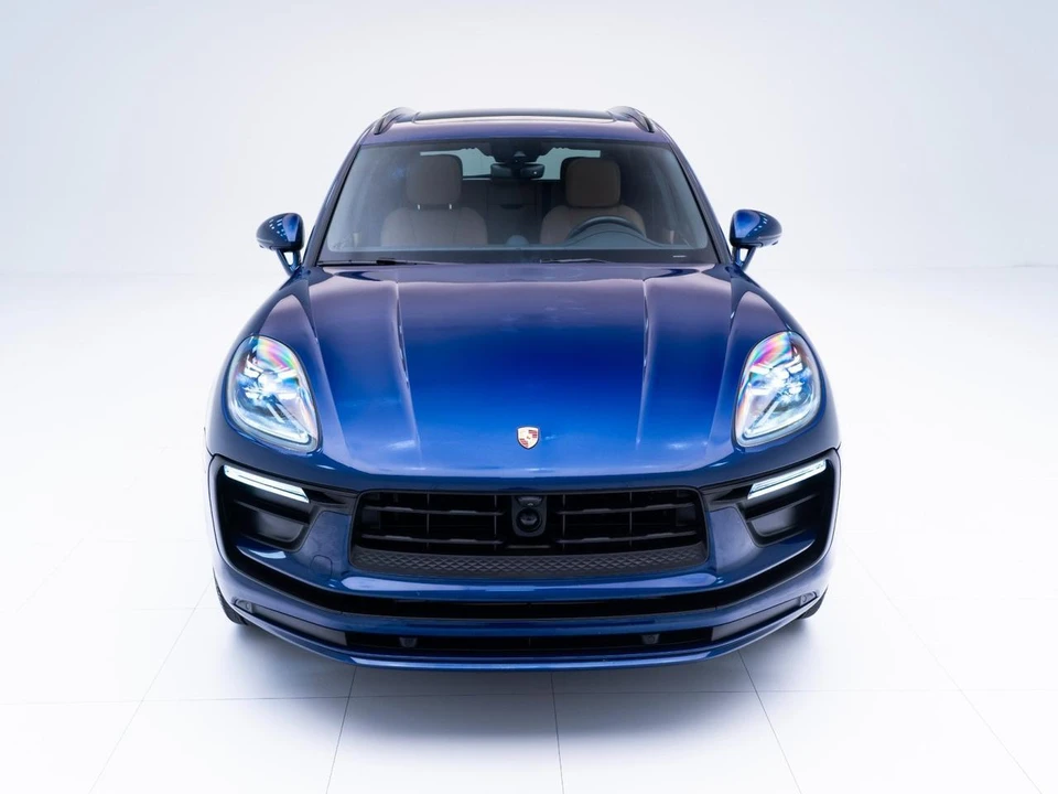 2026 Porsche Macan - Image 7 of 31