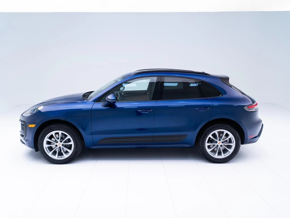 2026 Porsche Macan - Image 3 of 31