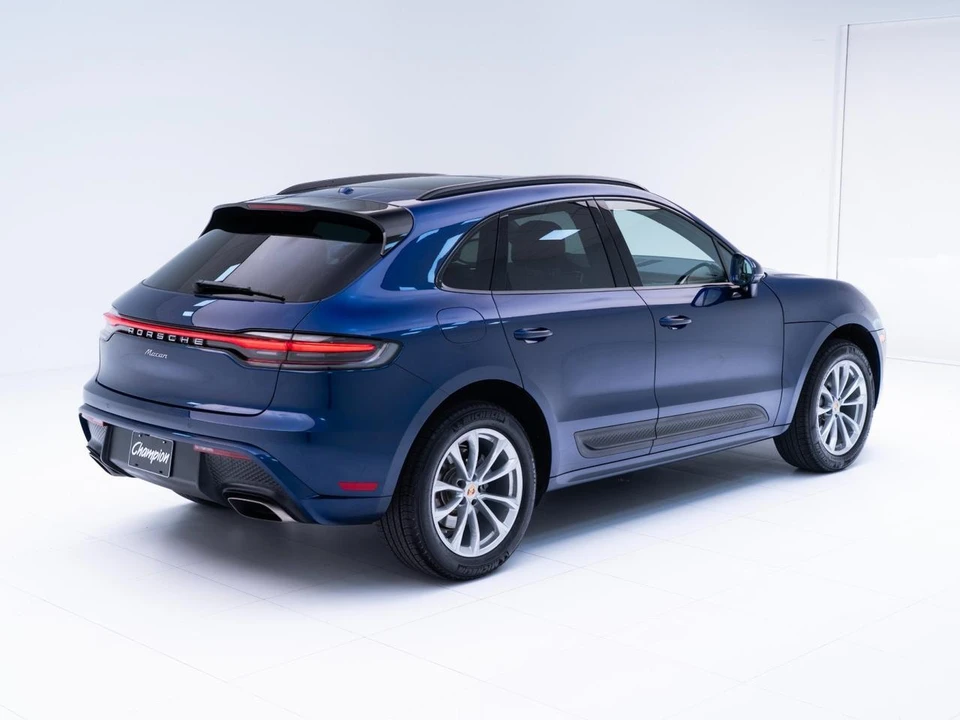 2026 Porsche Macan - Image 10 of 31