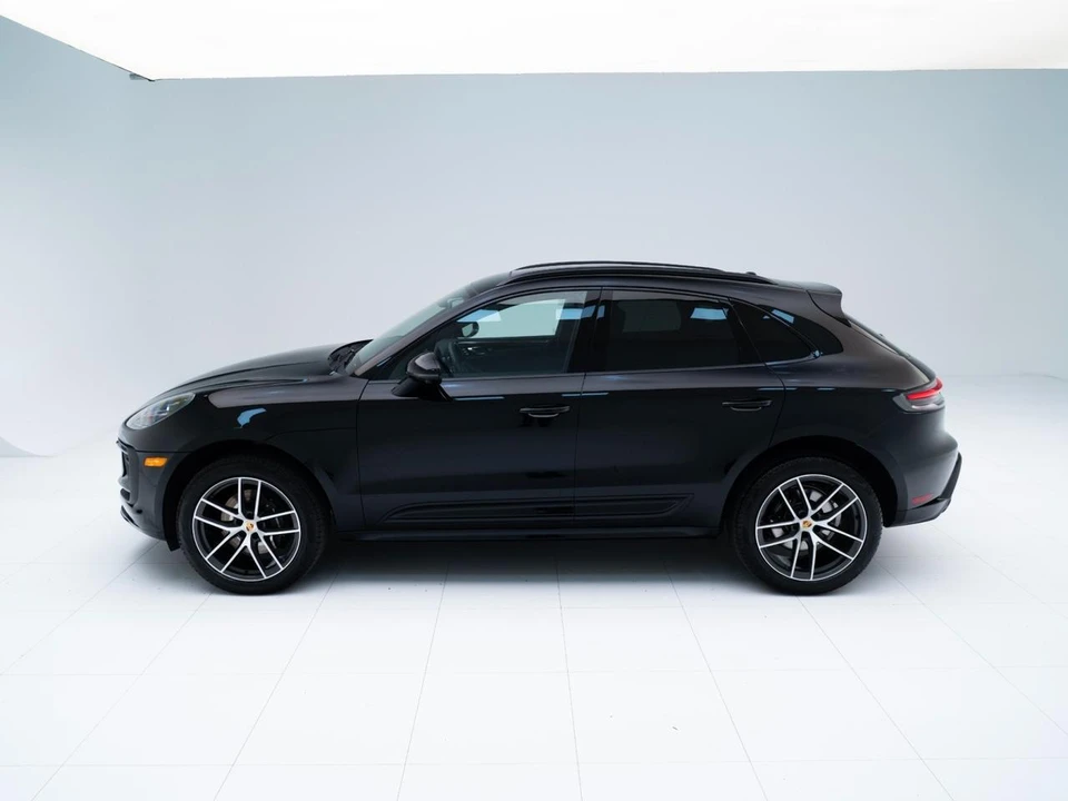 2026 Porsche Macan - Image 3 of 31