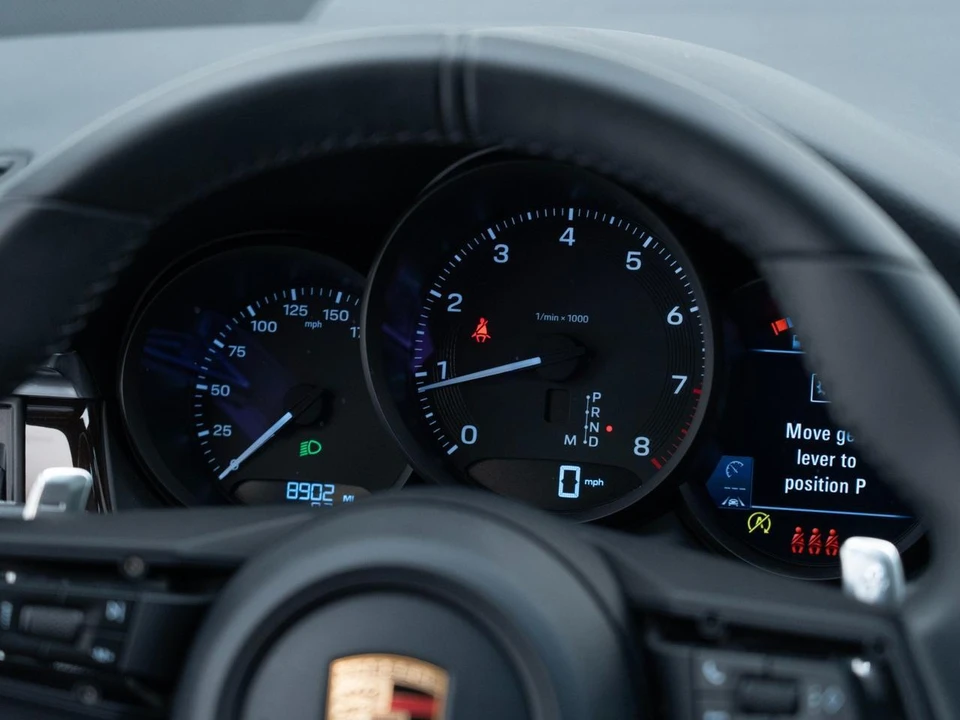 2026 Porsche Macan - Image 31 of 31