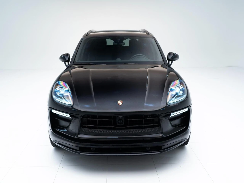 2026 Porsche Macan - Image 7 of 31