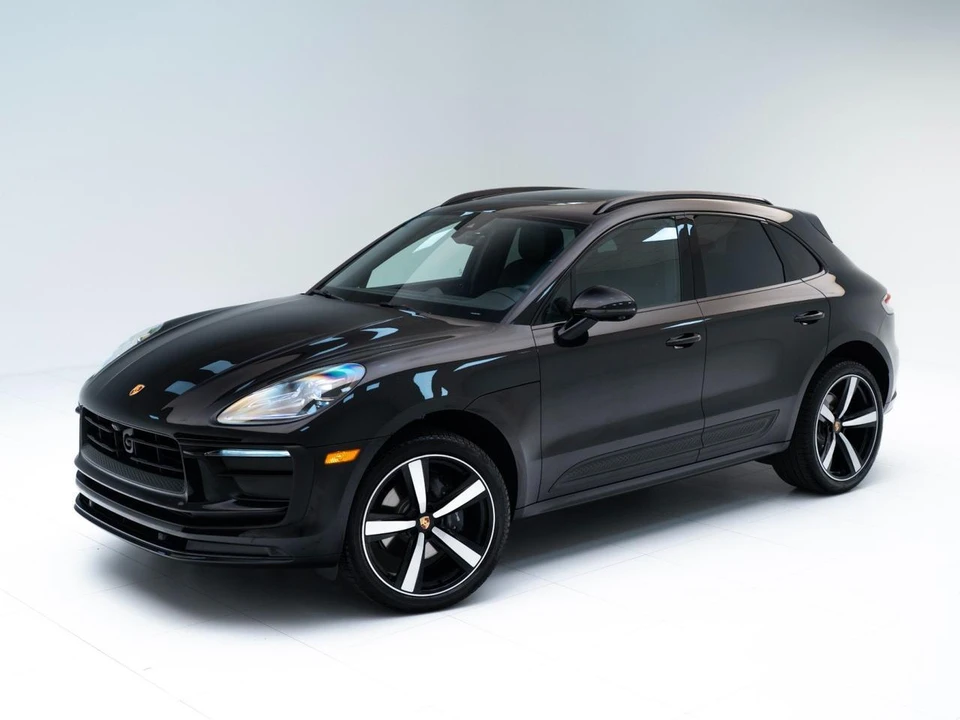 2026 Porsche Macan - Image 2 of 31