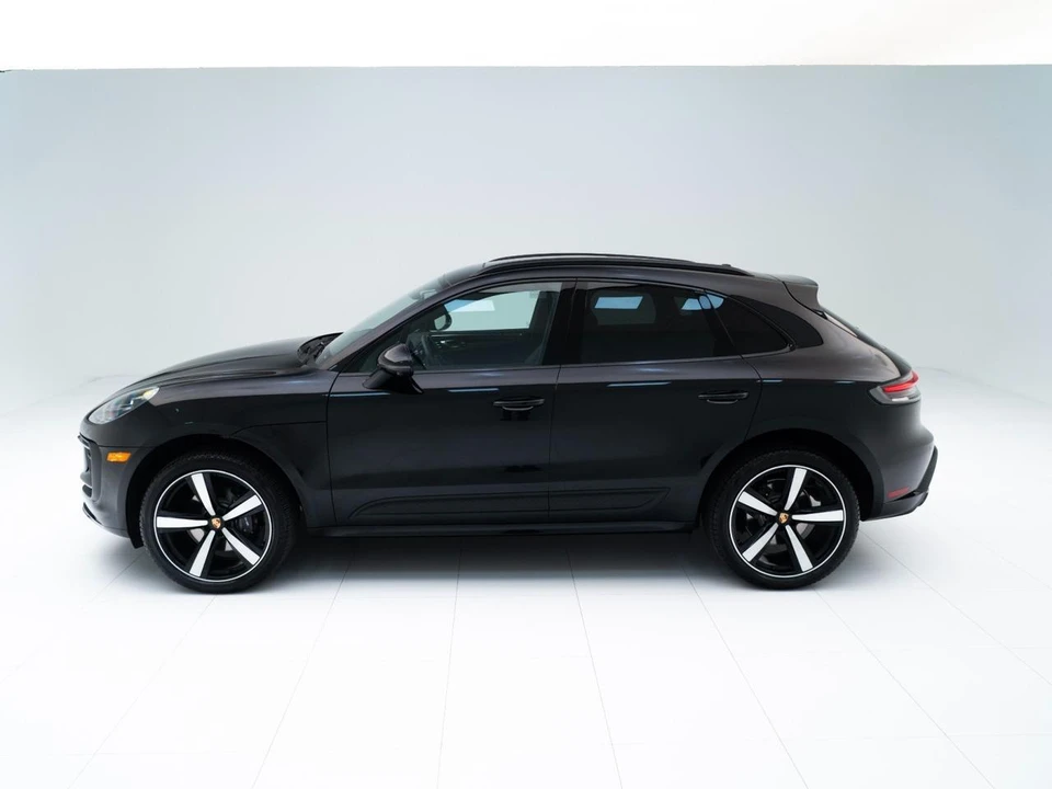 2026 Porsche Macan - Image 3 of 31