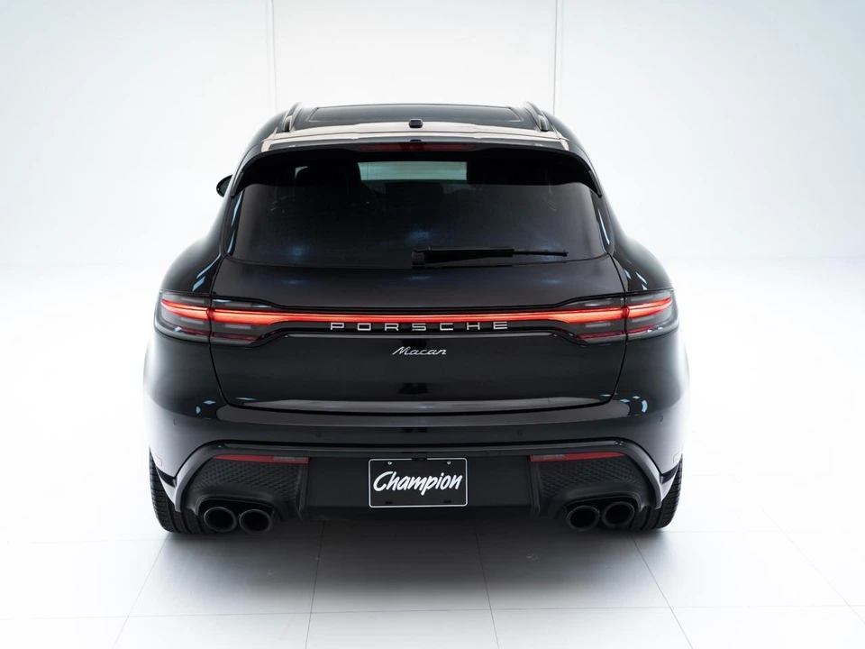 2026 Porsche Macan - Image 11 of 31