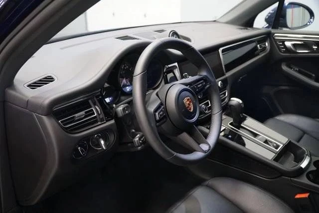 2026 Porsche Macan Electric - Image 4 of 5