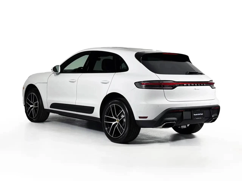 2026 Porsche Macan Electric - Image 3 of 5