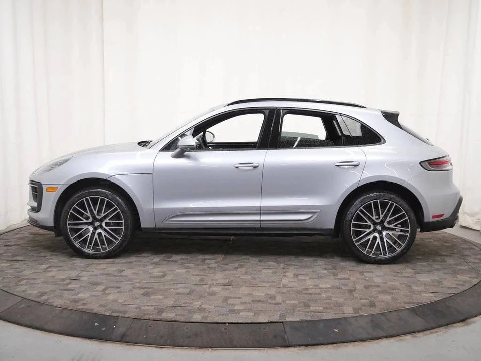 2026 Porsche Macan Electric - Image 2 of 5
