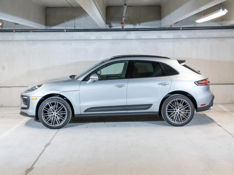 2026 Porsche Macan - Image 3 of 31