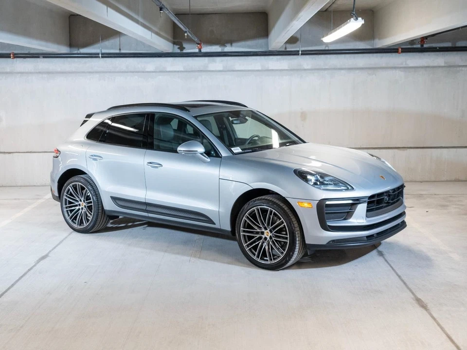 2026 Porsche Macan - Image 8 of 31