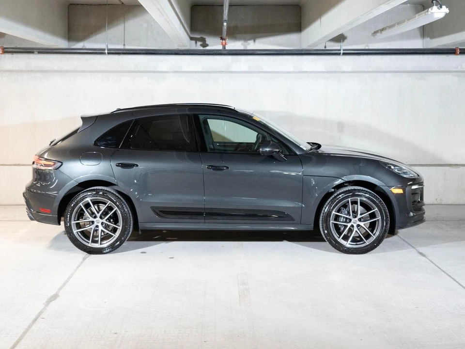 2026 Porsche Macan Electric - Image 9 of 30