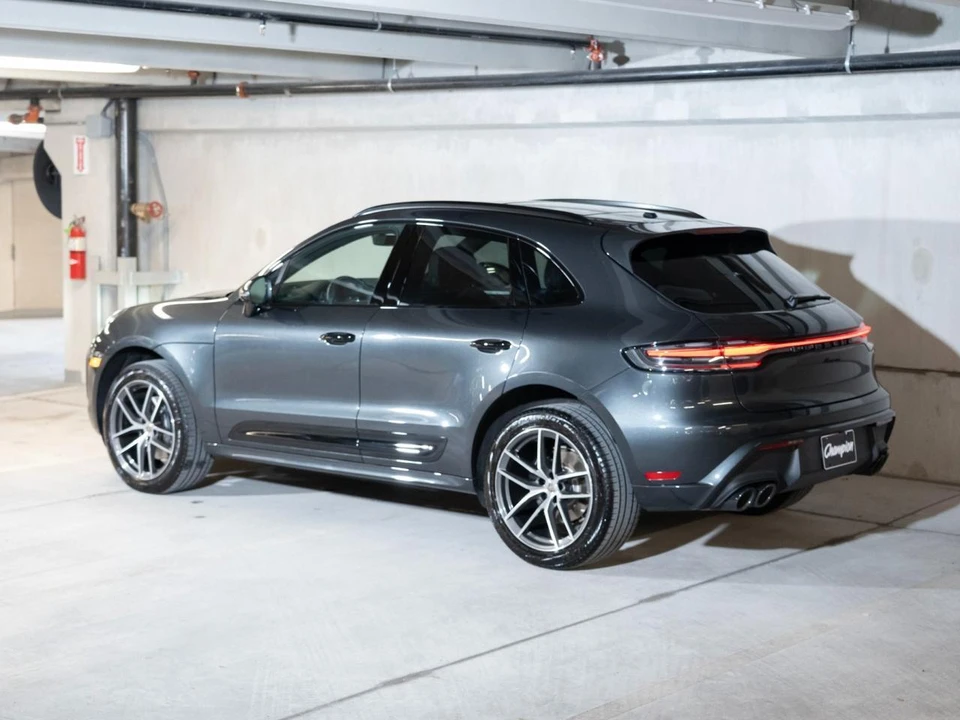 2026 Porsche Macan Electric - Image 4 of 30