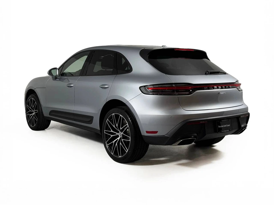 2026 Porsche Macan Electric - Image 3 of 5