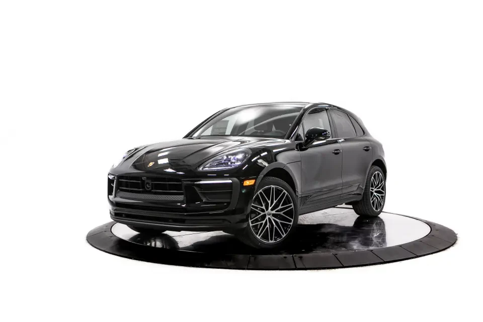 2026 Porsche Macan - Image 7 of 31
