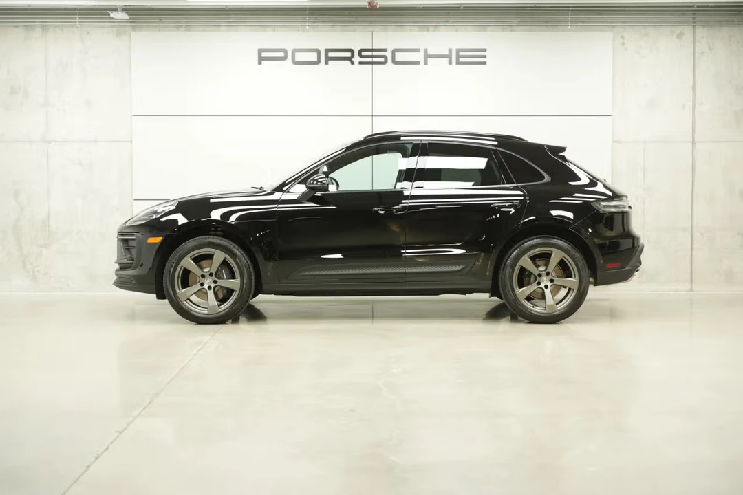 2026 Porsche Macan - Image 12 of 31