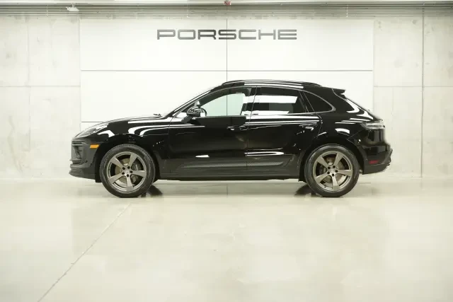 2026 Porsche Macan - Image 14 of 31