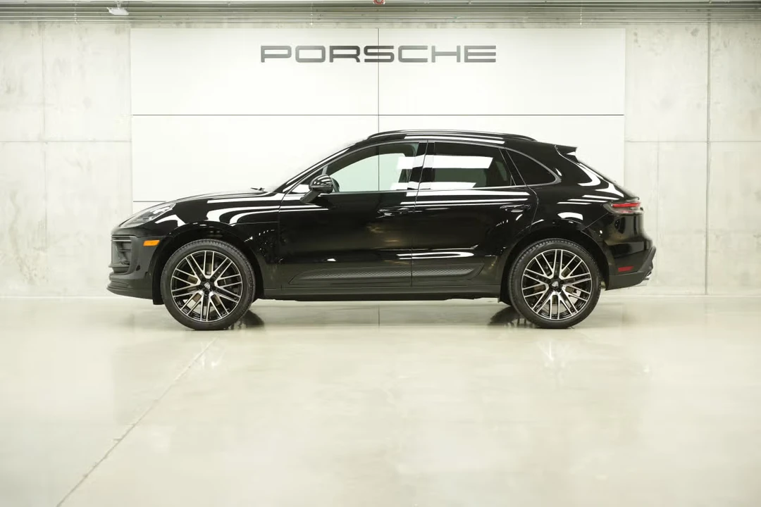 2026 Porsche Macan - Image 12 of 31