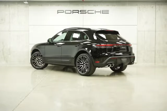 2026 Porsche Macan - Image 18 of 31