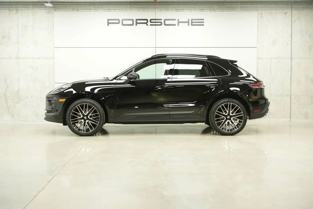 2026 Porsche Macan Electric - Image 2 of 5