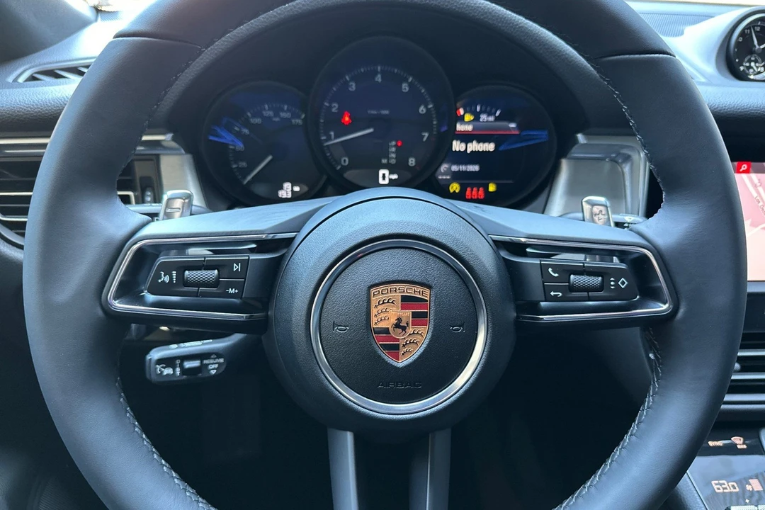 2026 Porsche Macan Electric - Image 29 of 31