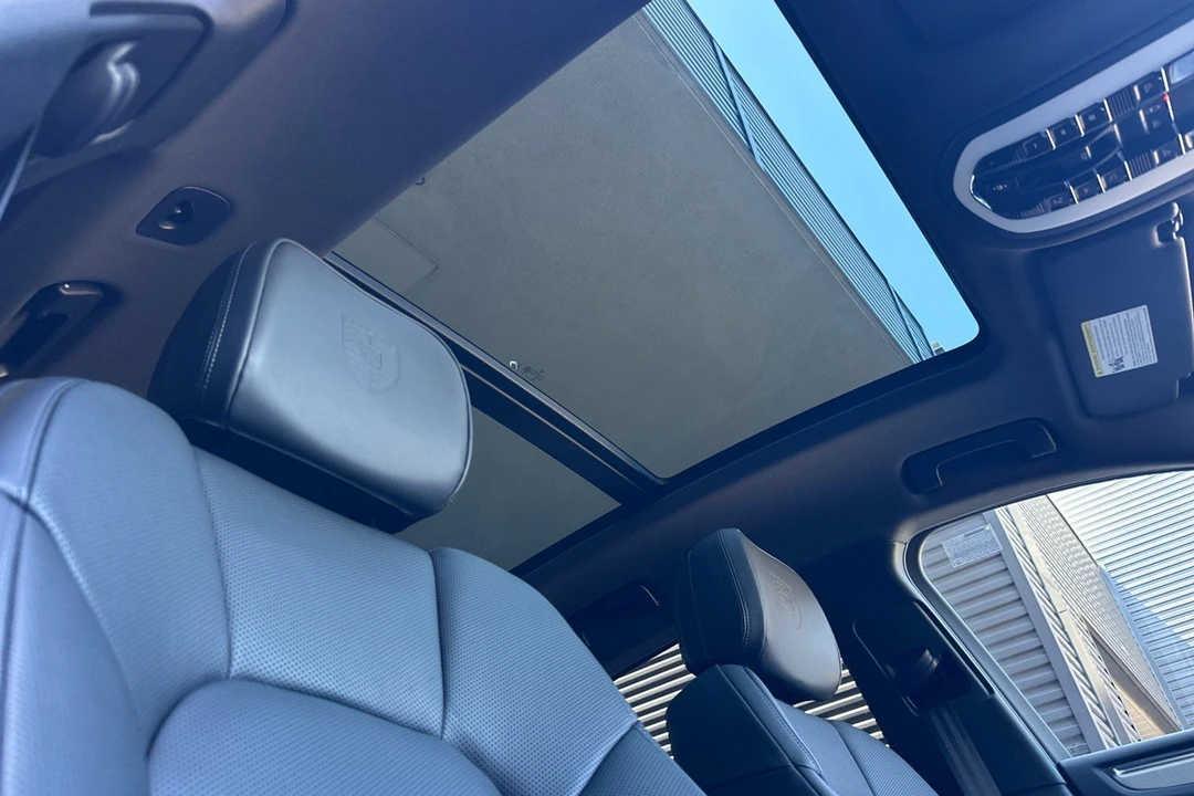 2026 Porsche Macan Electric - Image 19 of 31