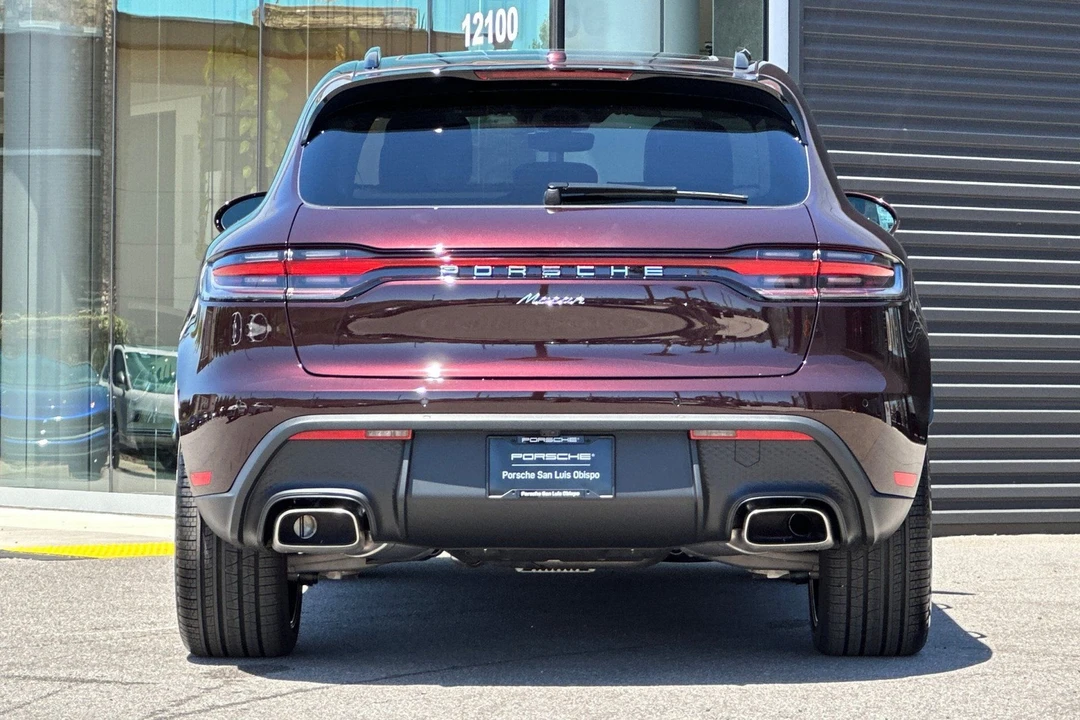 2026 Porsche Macan Electric - Image 7 of 31