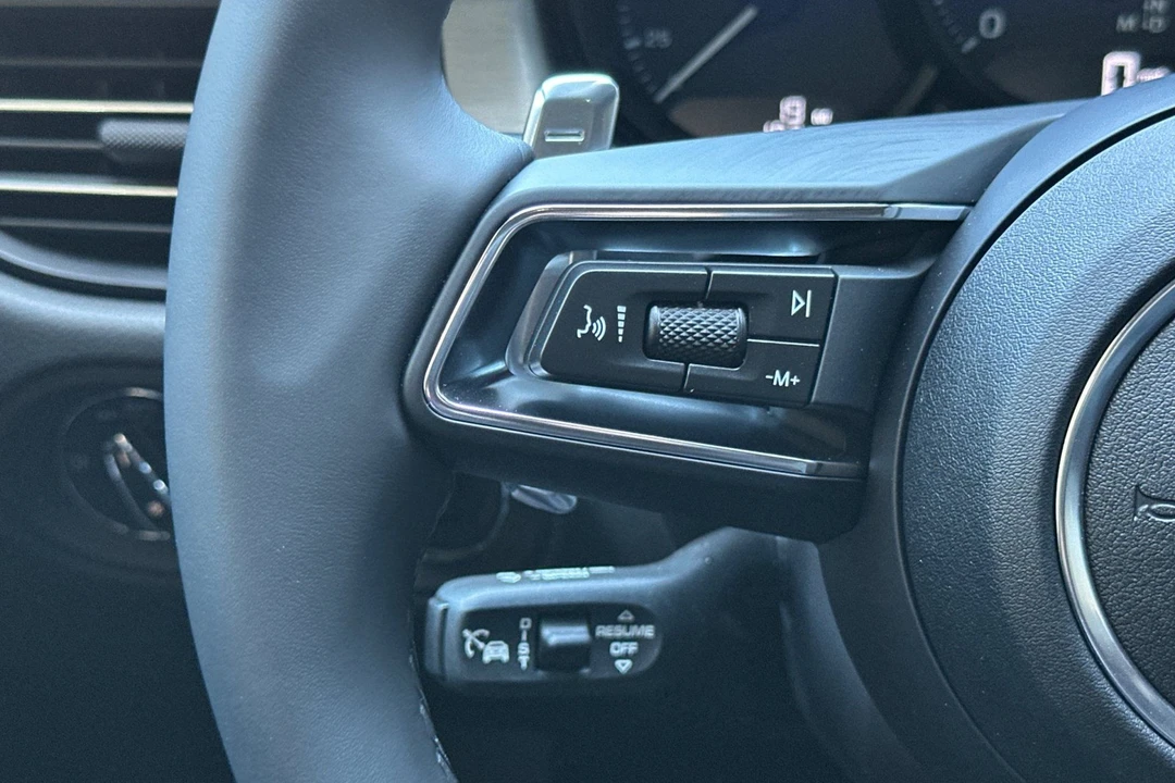 2026 Porsche Macan Electric - Image 30 of 31