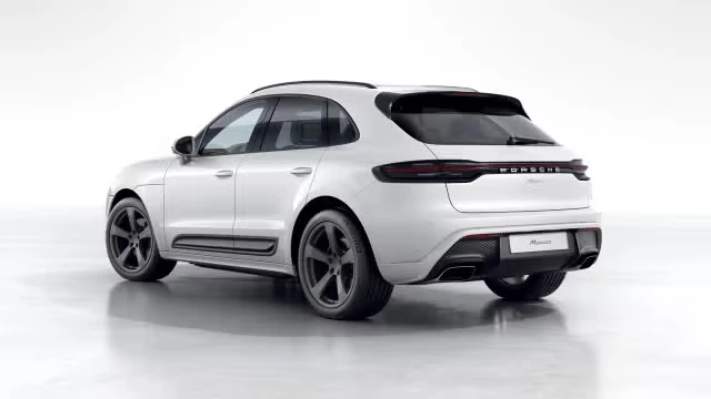 2026 Porsche Macan - Image 18 of 30