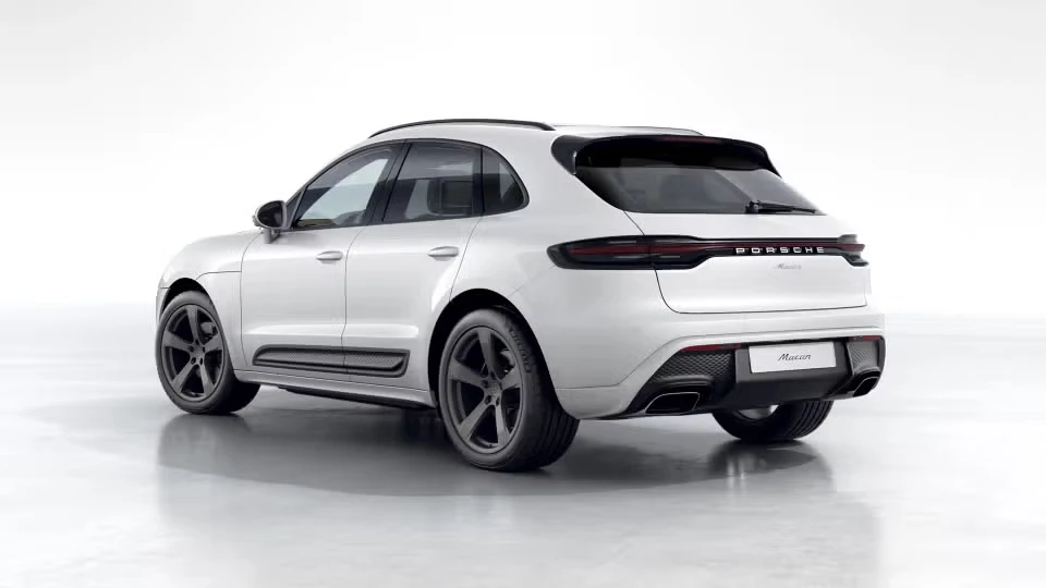 2026 Porsche Macan - Image 19 of 30