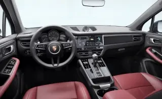 2026 Porsche Macan - Image 29 of 31