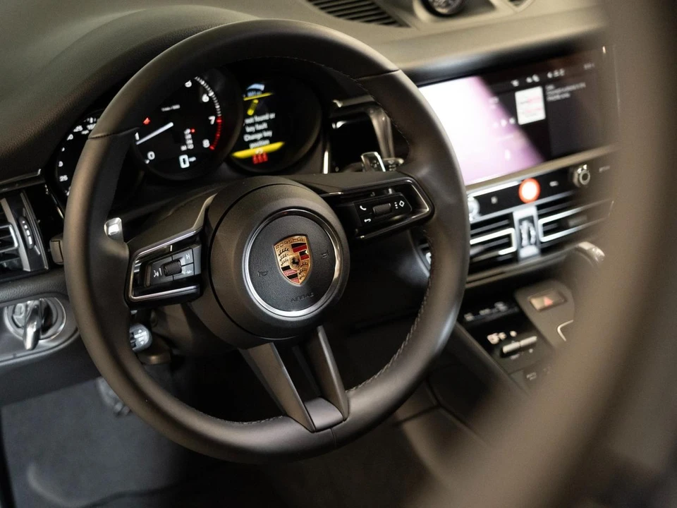 2026 Porsche Macan - Image 15 of 26