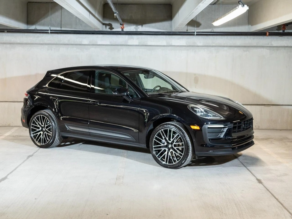 2026 Porsche Macan - Image 7 of 26