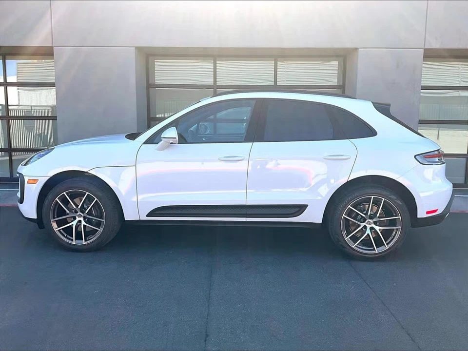 2026 Porsche Macan Electric - Image 12 of 31
