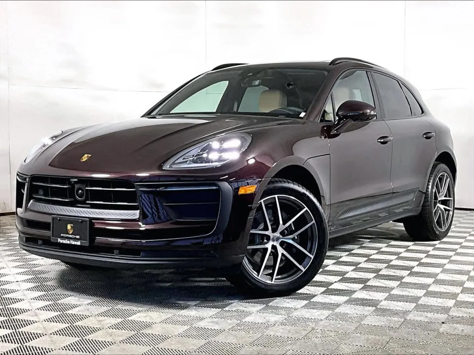 2026 Porsche Macan Electric - Image 3 of 31
