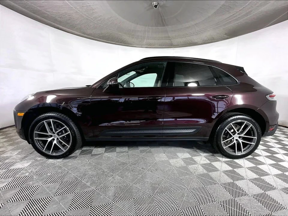2026 Porsche Macan Electric - Image 11 of 31