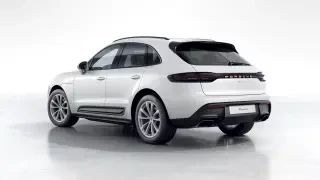 2026 Porsche Macan - Image 21 of 31