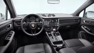2026 Porsche Macan - Image 25 of 31