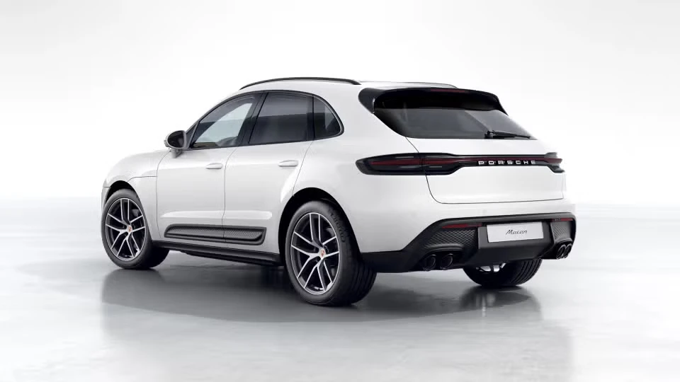 2026 Porsche Macan - Image 19 of 31
