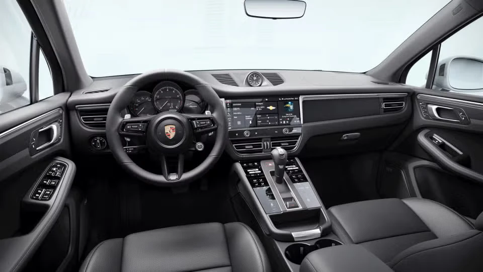 2026 Porsche Macan - Image 27 of 31