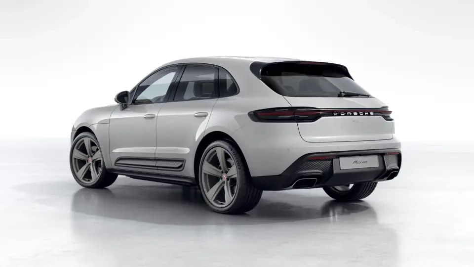 2026 Porsche Macan - Image 23 of 31